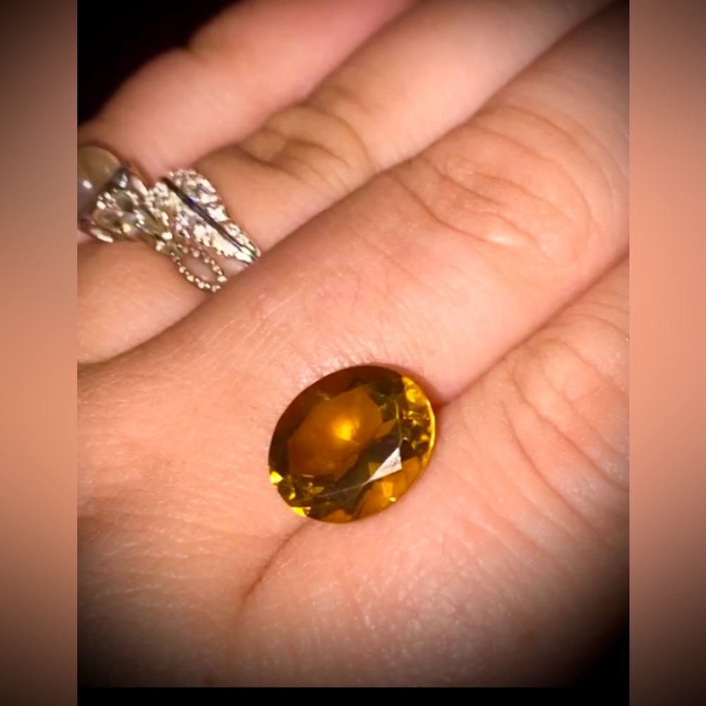 3 carats vintage Faceted citrine